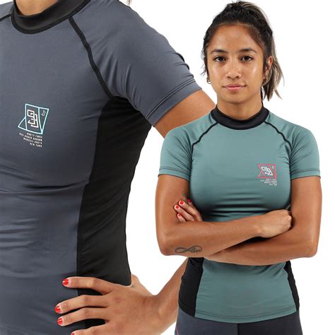 women's rash guards